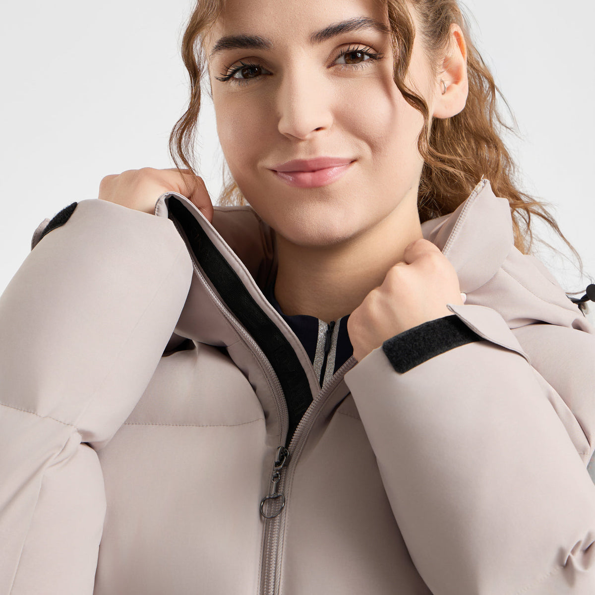 Horze Dina Womens Puffy Padded Jacket image #5