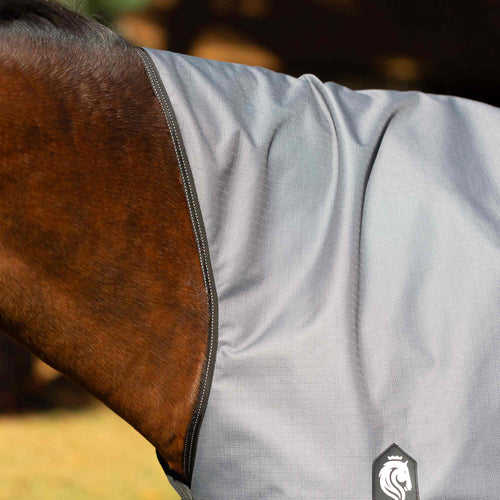 Equinavia Arktis Extended Neck Mid Weight Turnout Blanket 200g image #2